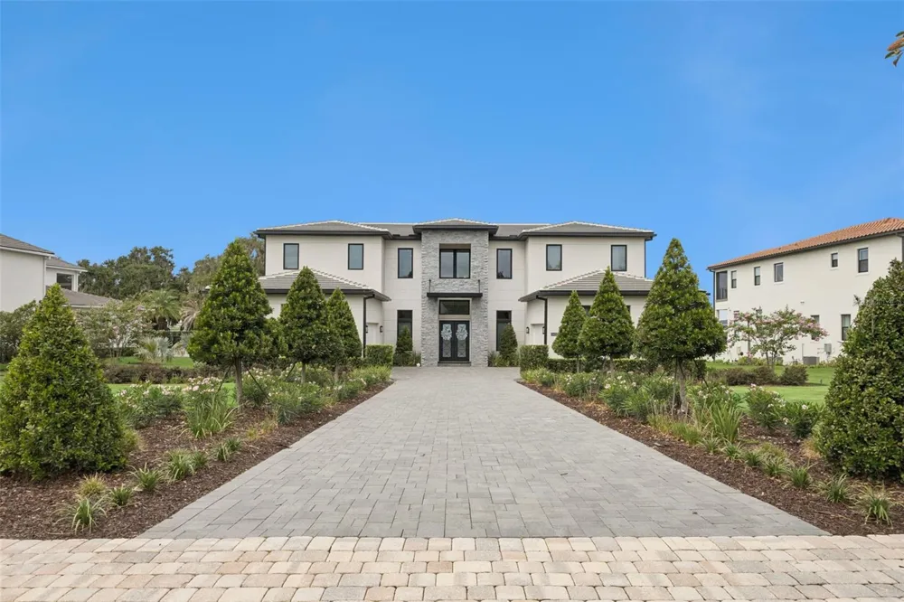 15421 PENDIO DRIVE Montverde, FL 34756