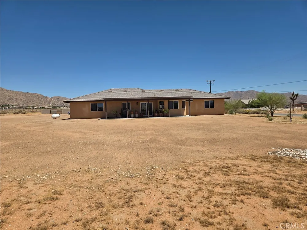 16118 OCOTILLA RD Apple Valley, CA 92307