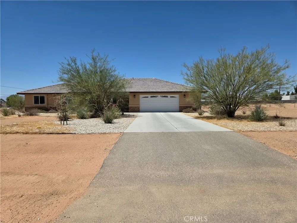 16118 OCOTILLA RD Apple Valley, CA 92307