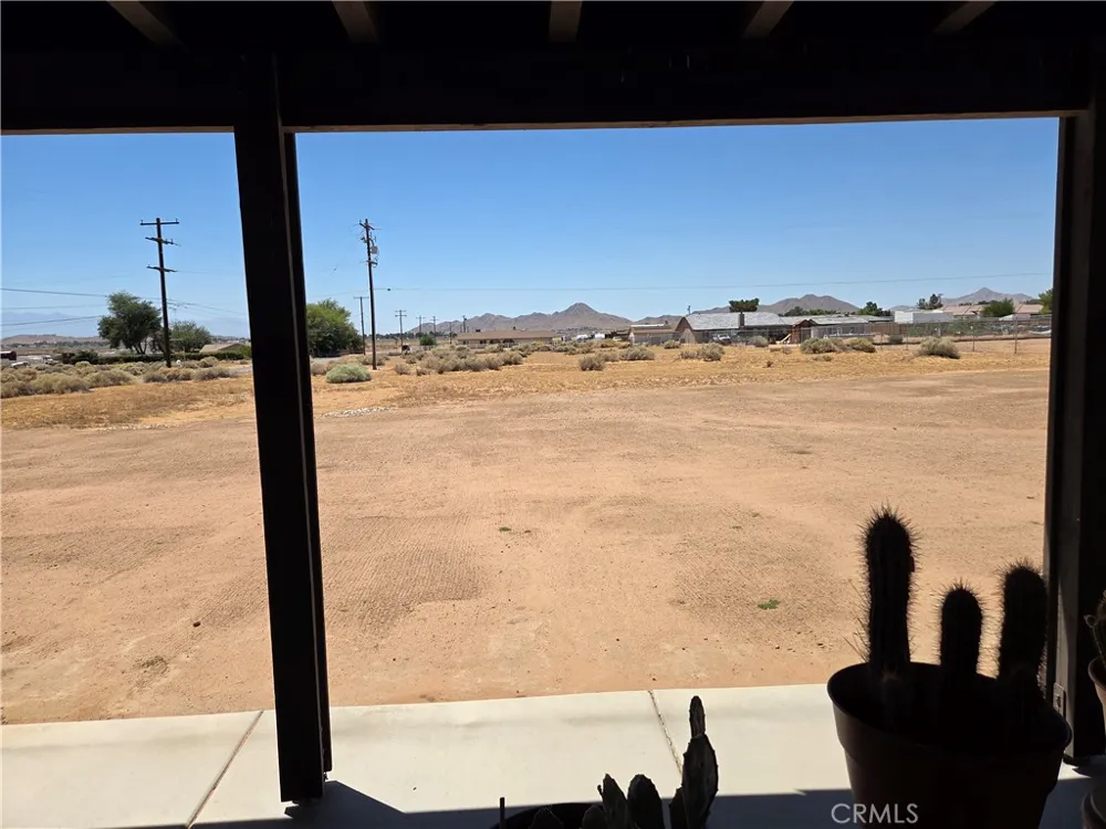 16118 OCOTILLA RD Apple Valley, CA 92307