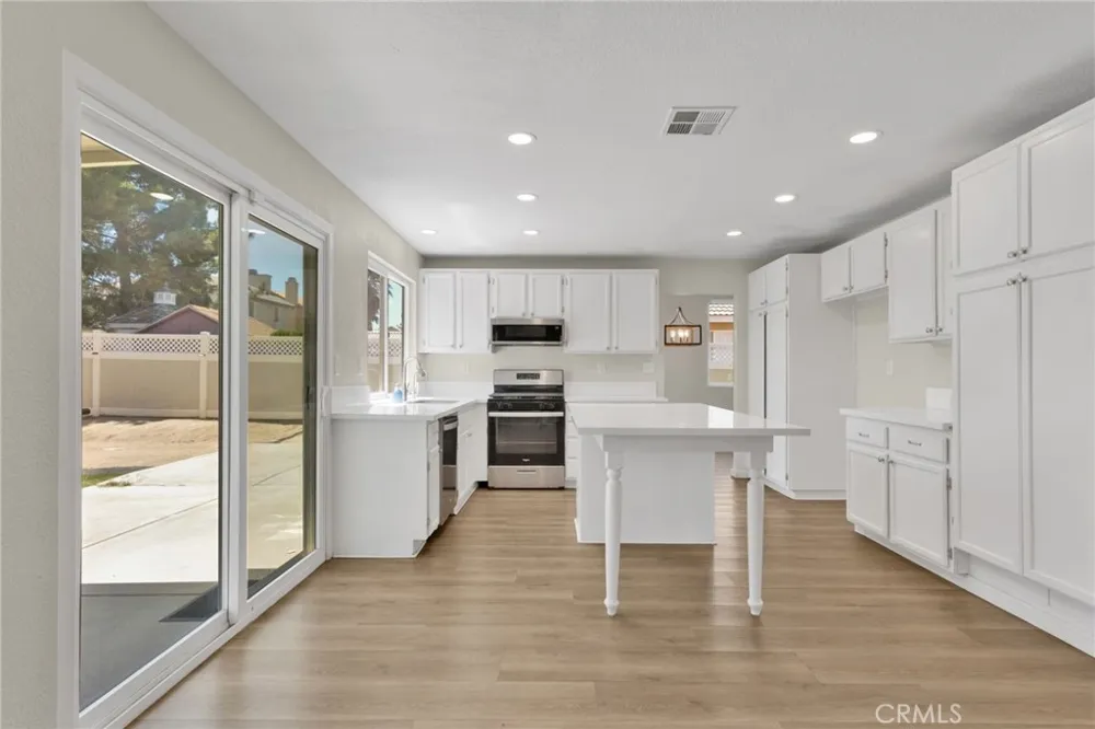 14363 Aspen Hesperia, CA 92344