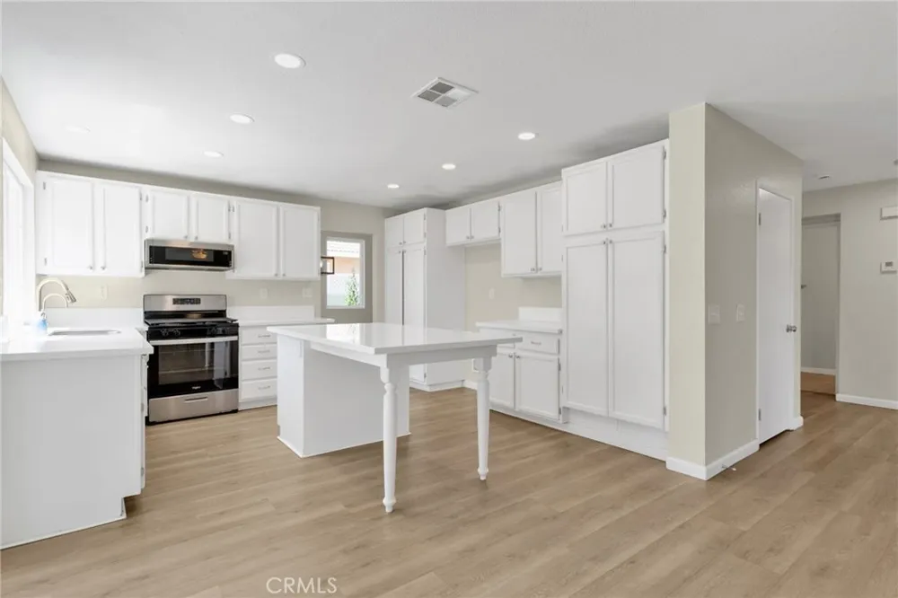 14363 Aspen Hesperia, CA 92344