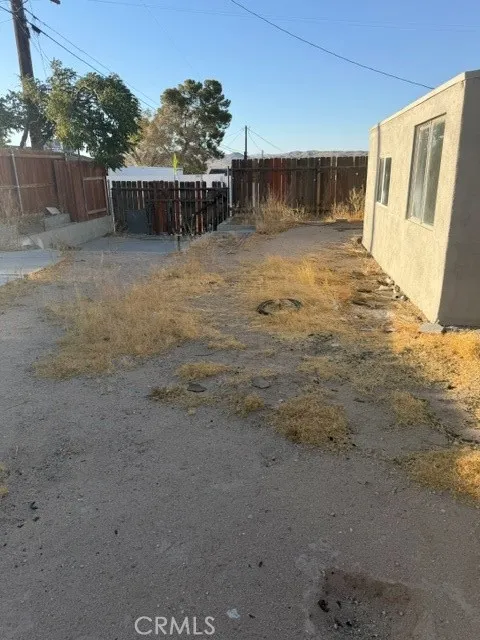 600 Kathleen Barstow, CA 92311