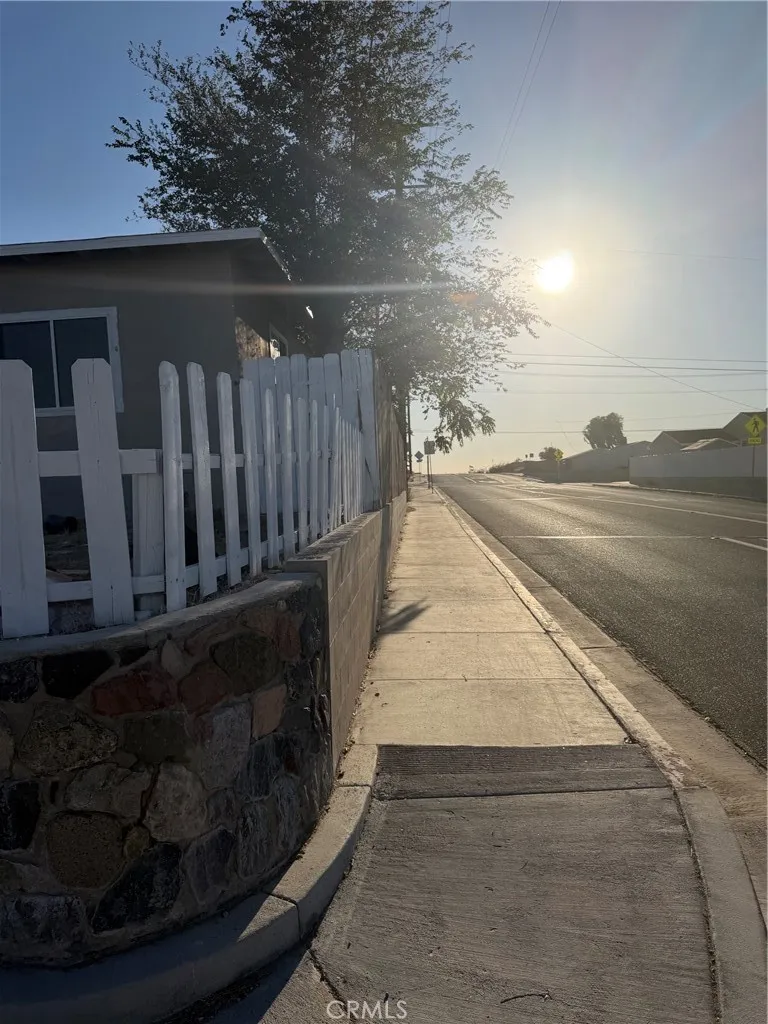 600 Kathleen Barstow, CA 92311