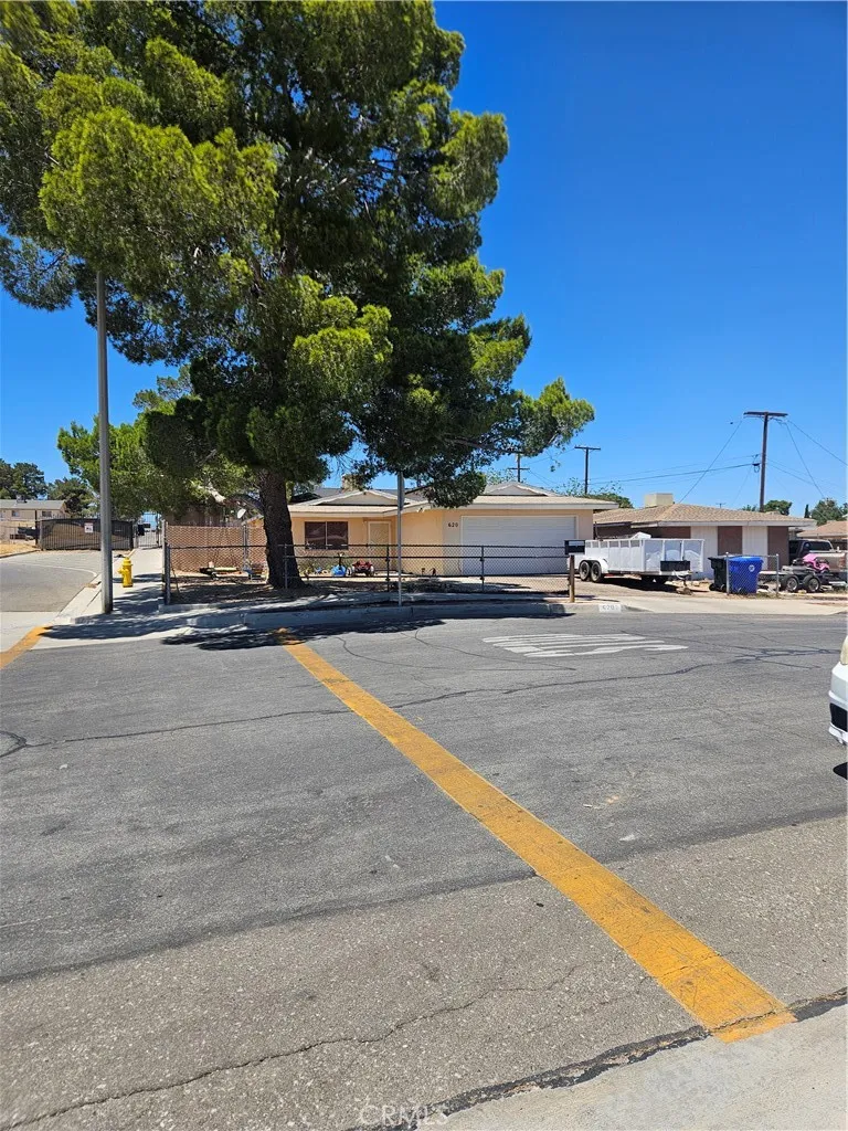 620 Sunset Court Barstow, CA 92311
