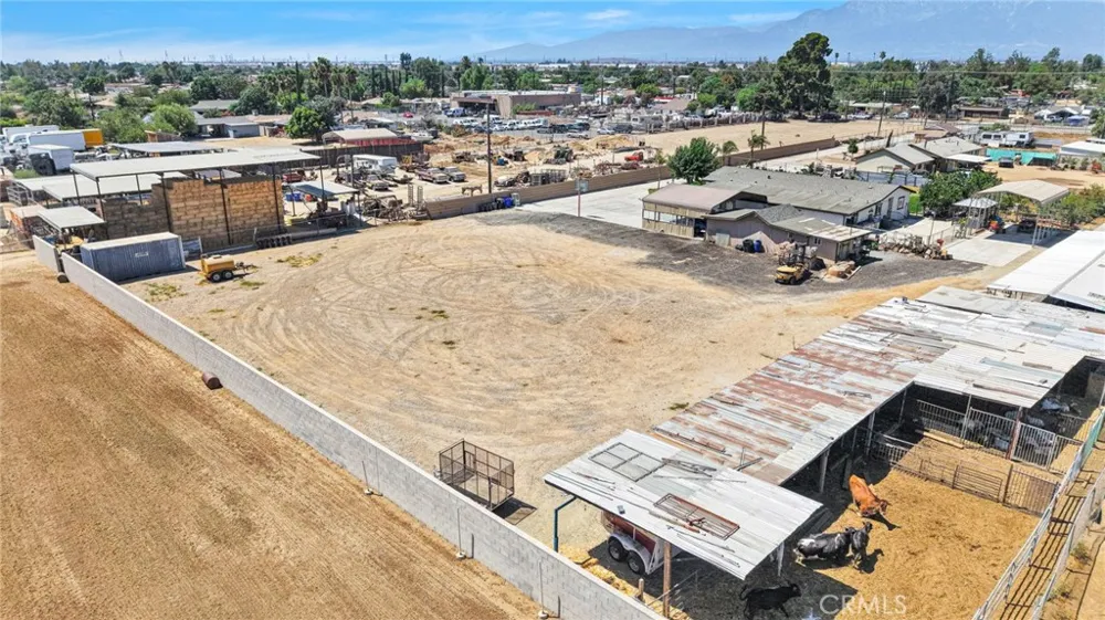 8082 Jurupa Valley Road Jurupa Valley, CA 91752