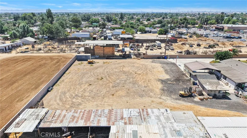 8082 Jurupa Valley Road Jurupa Valley, CA 91752