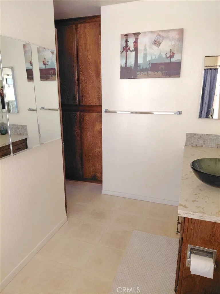 27564 Lakeview Helendale, CA 92342