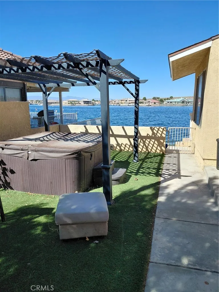 27564 Lakeview Helendale, CA 92342