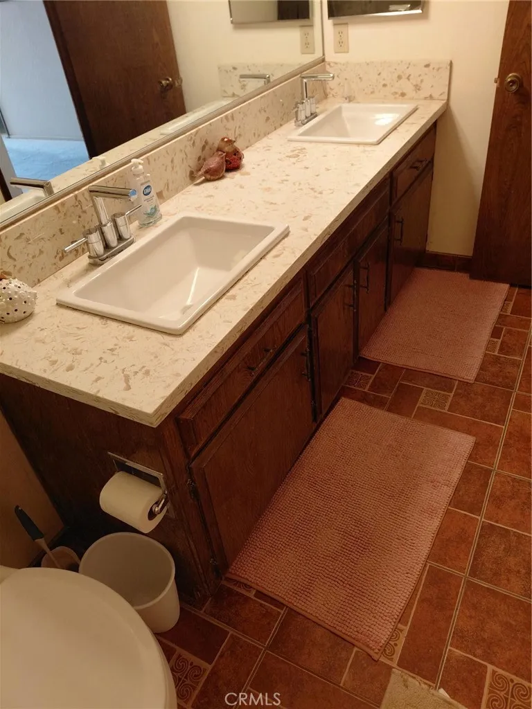 27564 Lakeview Helendale, CA 92342