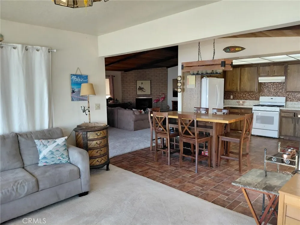 27564 Lakeview Helendale, CA 92342