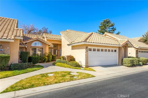 573 La Costa Dr
