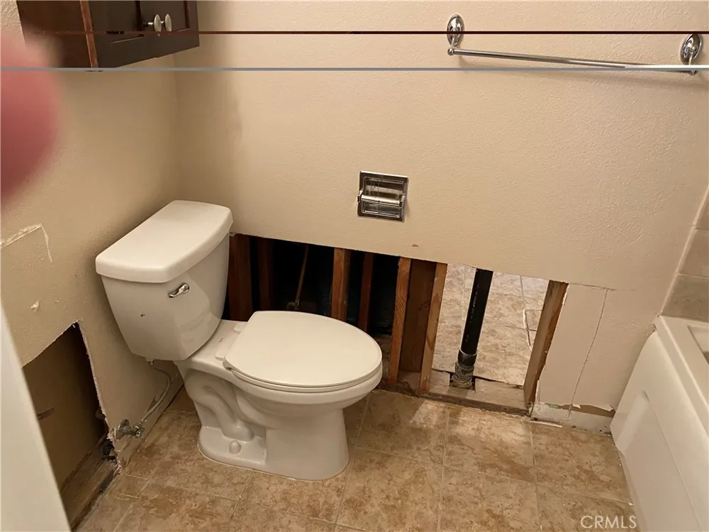 573 La Costa Dr Banning, CA 92220