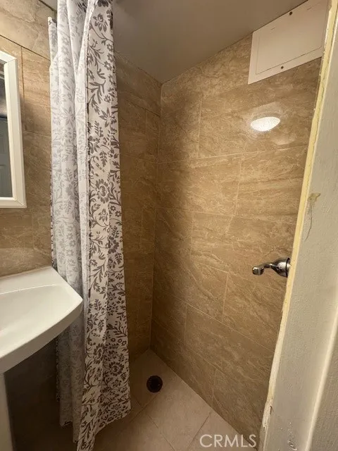 652 Arbula Crestline, CA 92325