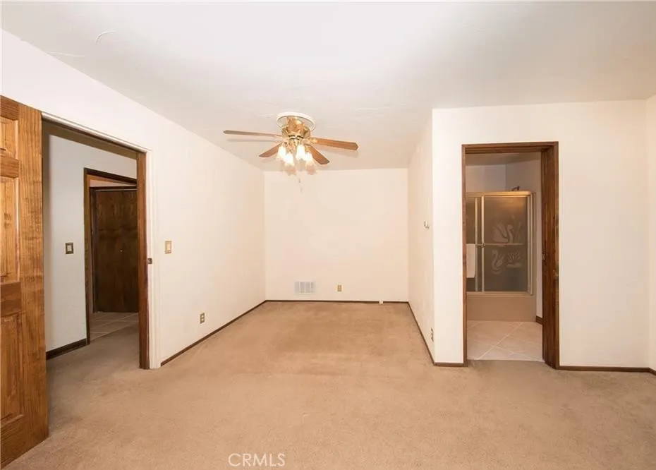 652 Arbula Crestline, CA 92325