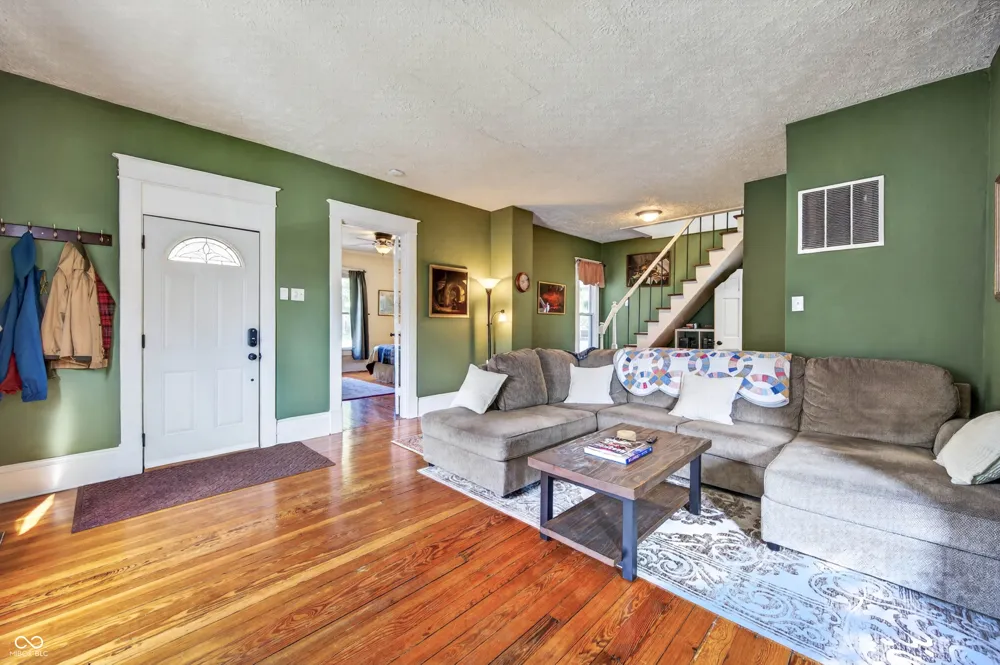 197 Hurricane Street Franklin, IN 46131