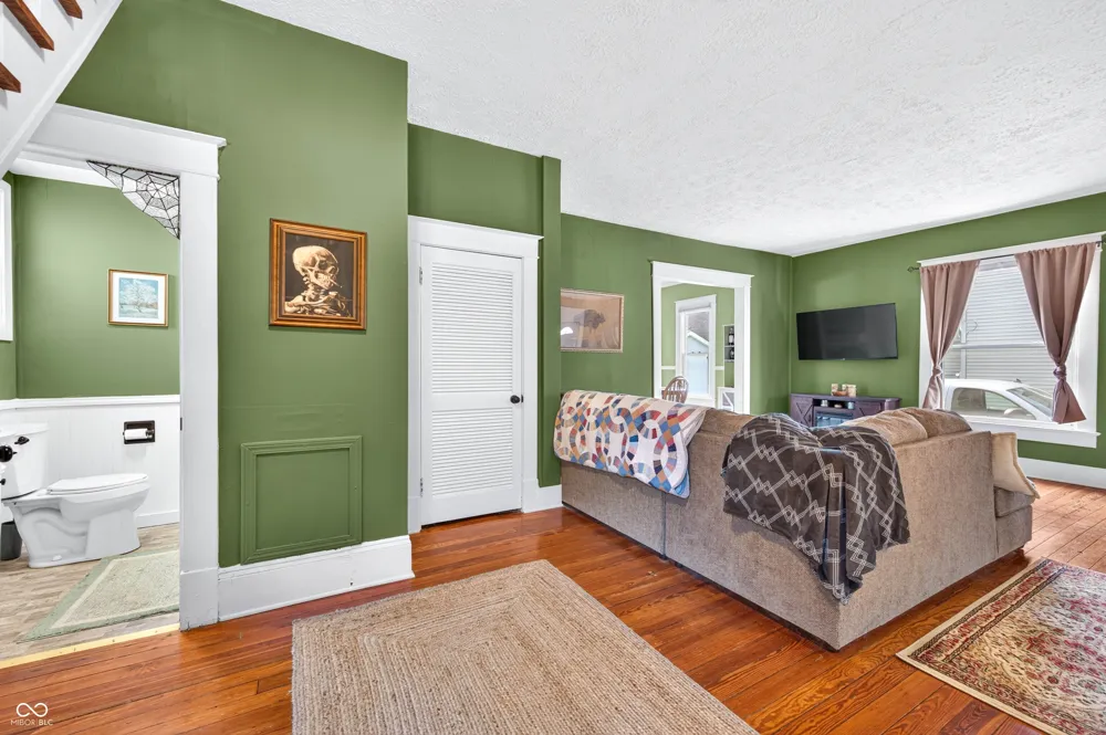 197 Hurricane Street Franklin, IN 46131