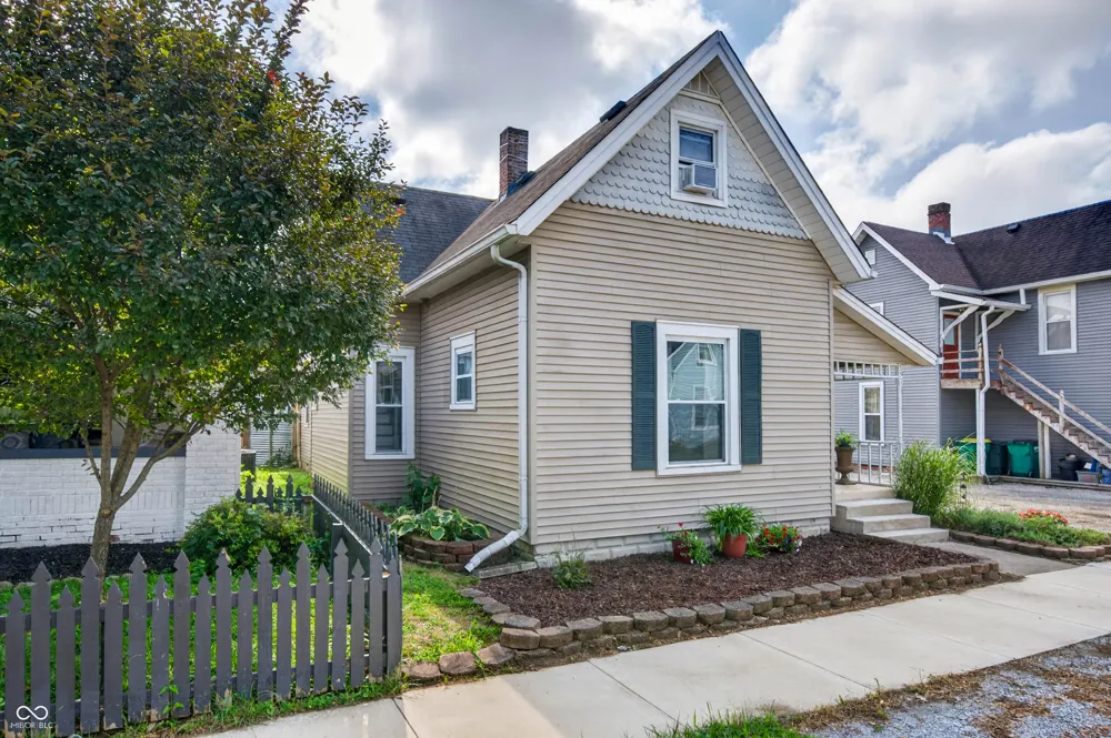 197 Hurricane Street Franklin, IN 46131