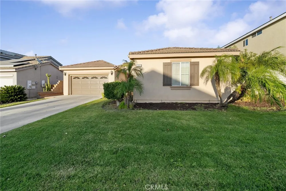 17886 Robusta Riverside, CA 92503