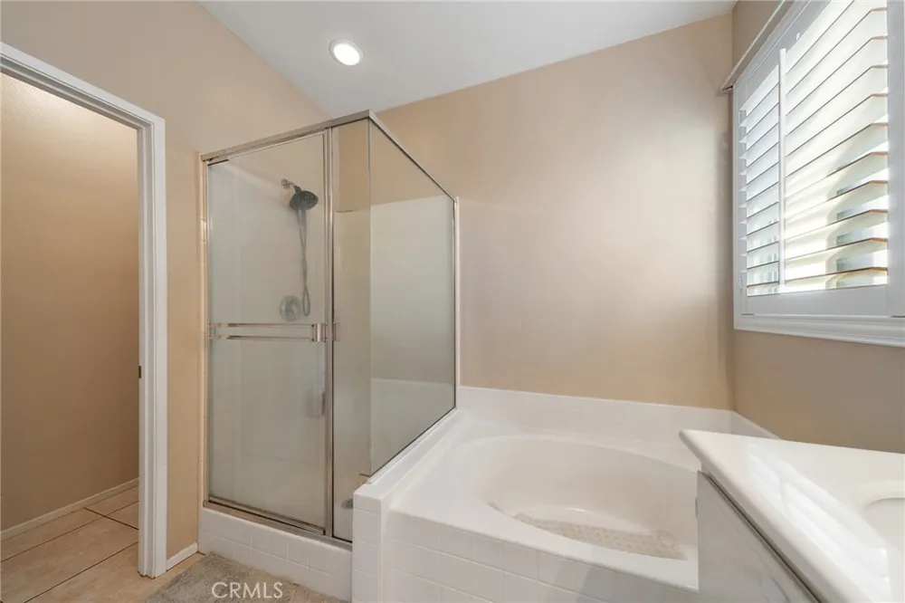 17886 Robusta Riverside, CA 92503