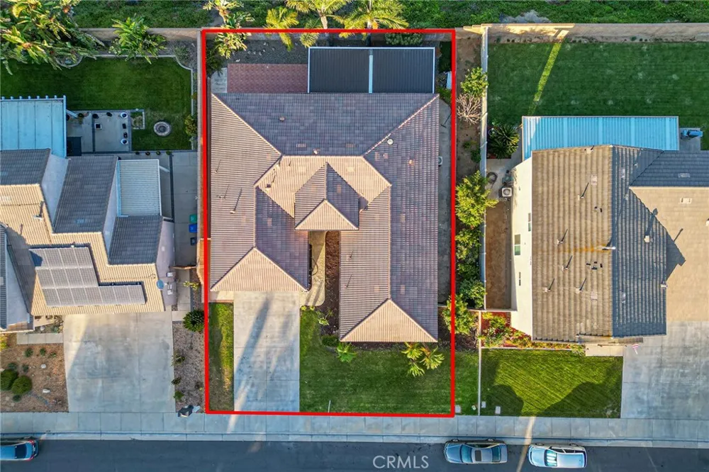 17886 Robusta Riverside, CA 92503