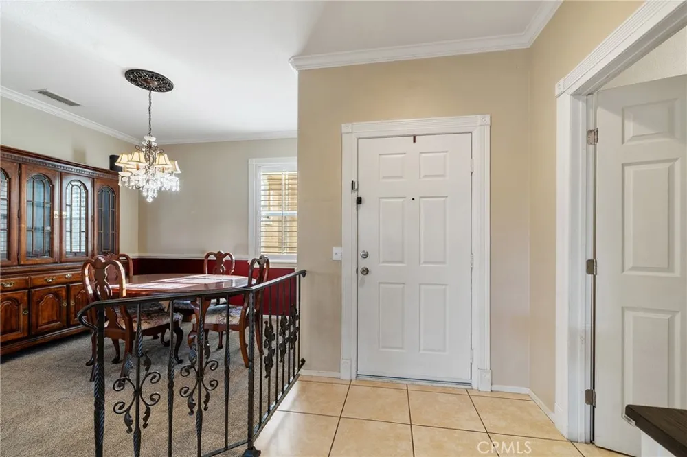 17886 Robusta Riverside, CA 92503