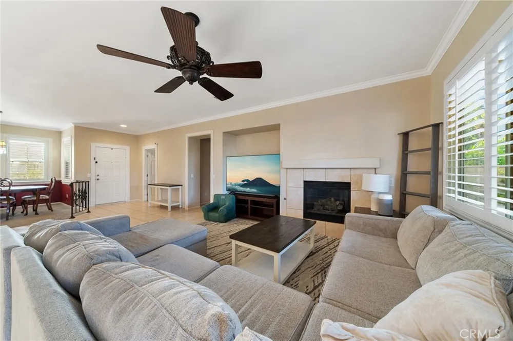 17886 Robusta Riverside, CA 92503