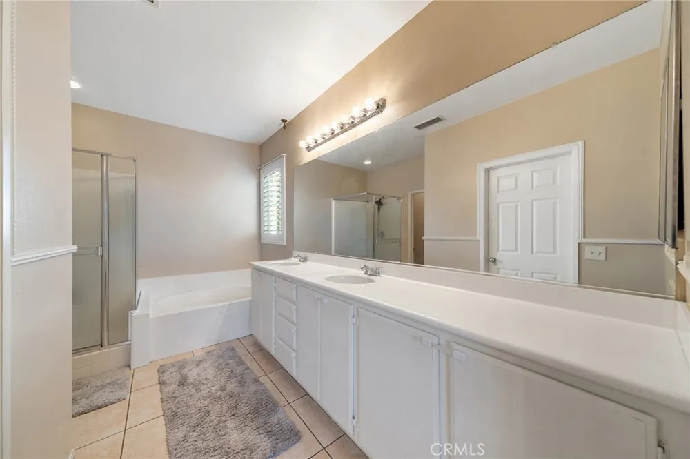 17886 Robusta Riverside, CA 92503