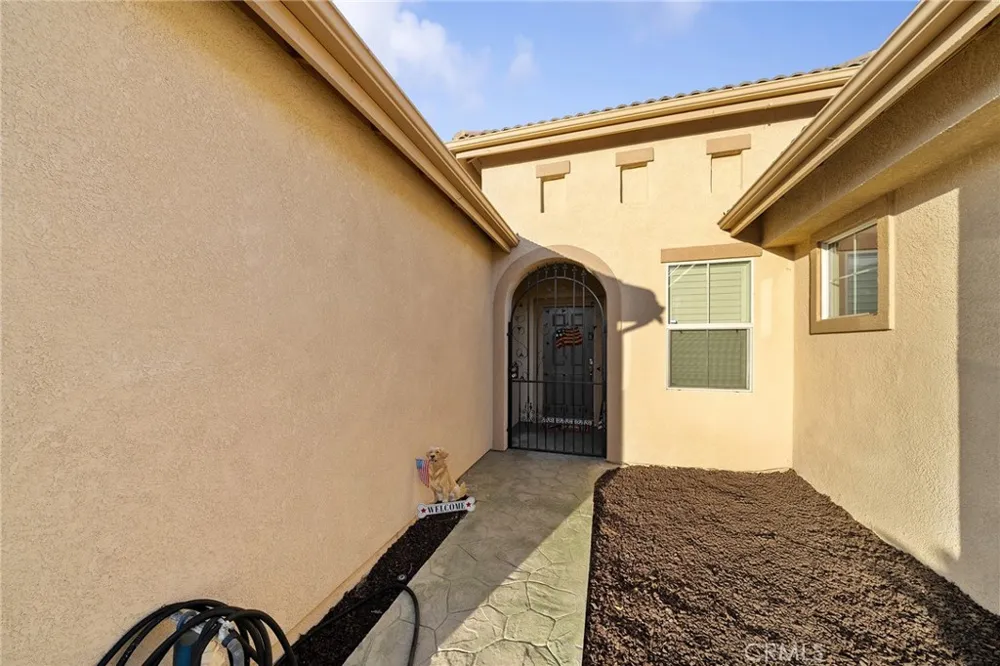17886 Robusta Riverside, CA 92503