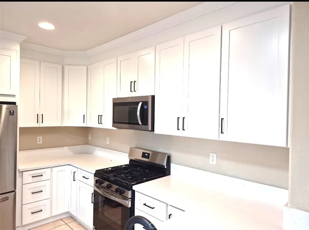 17886 Robusta Riverside, CA 92503