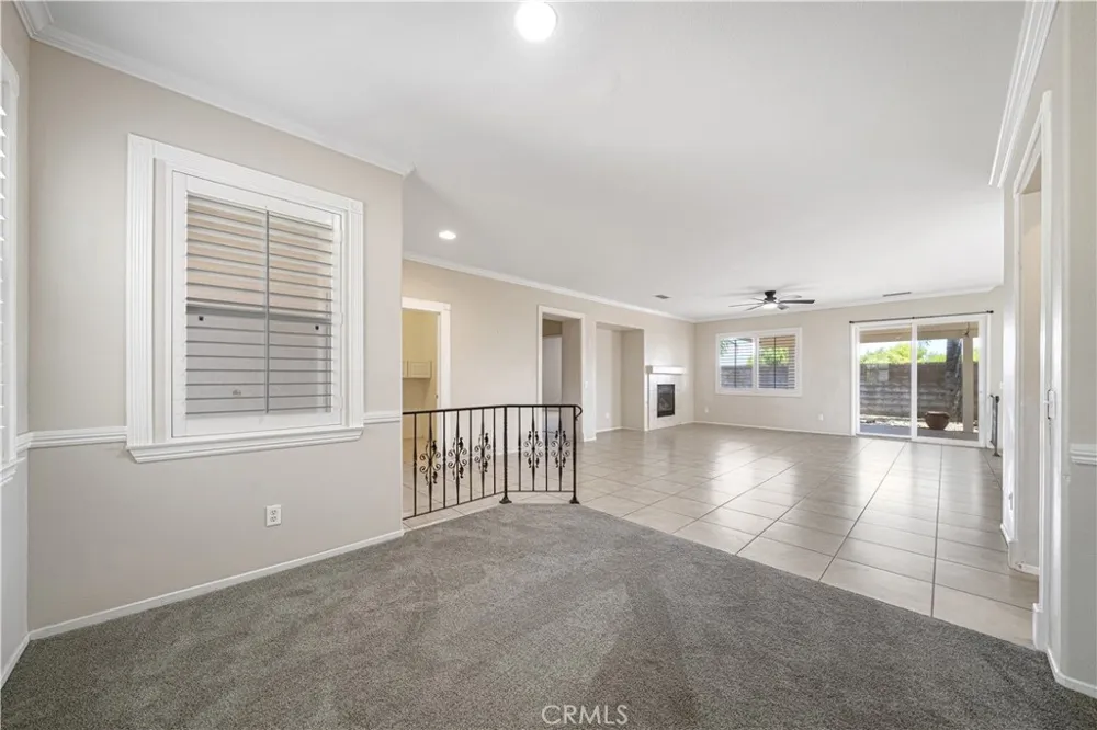 17886 Robusta Riverside, CA 92503