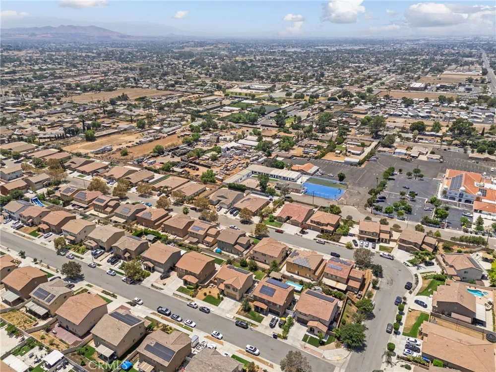 4247 Solomon Street Jurupa Valley, CA 92509