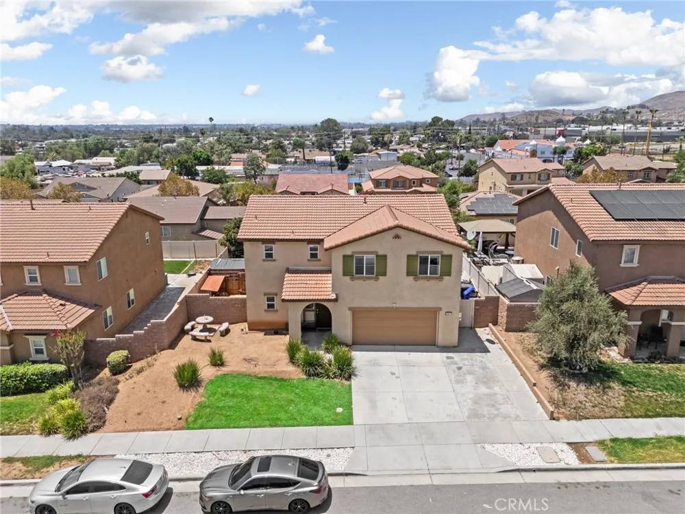 4247 Solomon Street Jurupa Valley, CA 92509