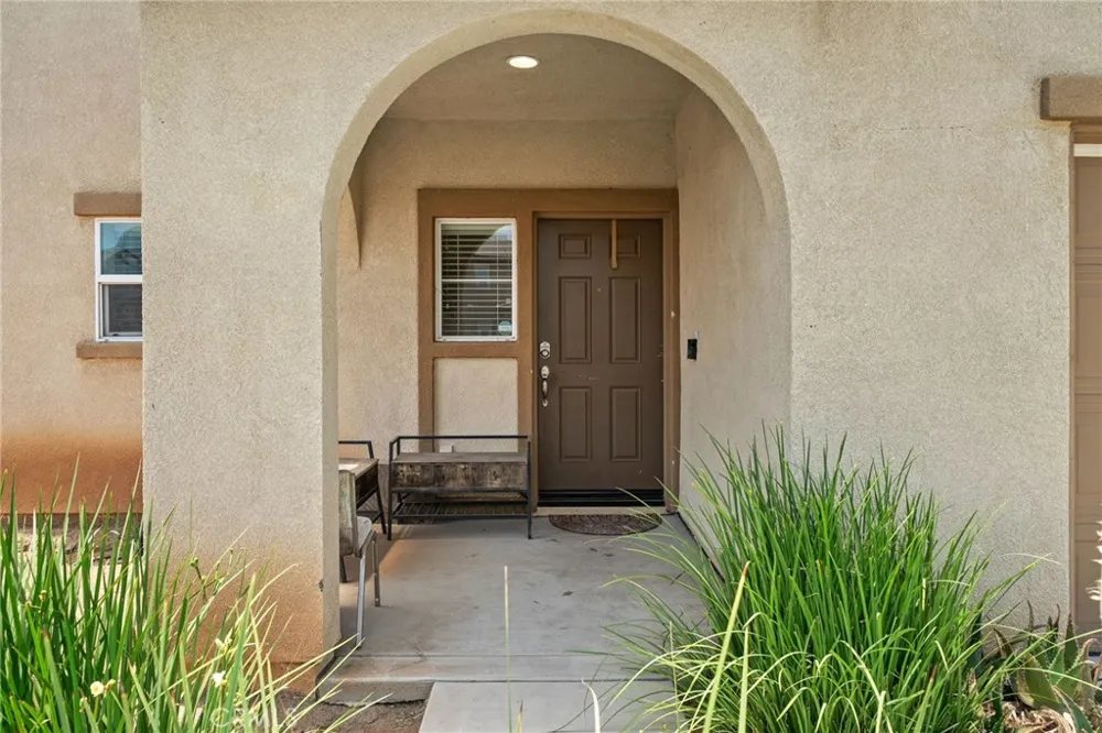 4247 Solomon Street Jurupa Valley, CA 92509