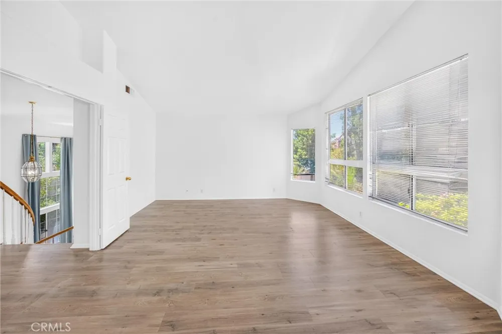 476 Somerset Cir Corona, CA 92879