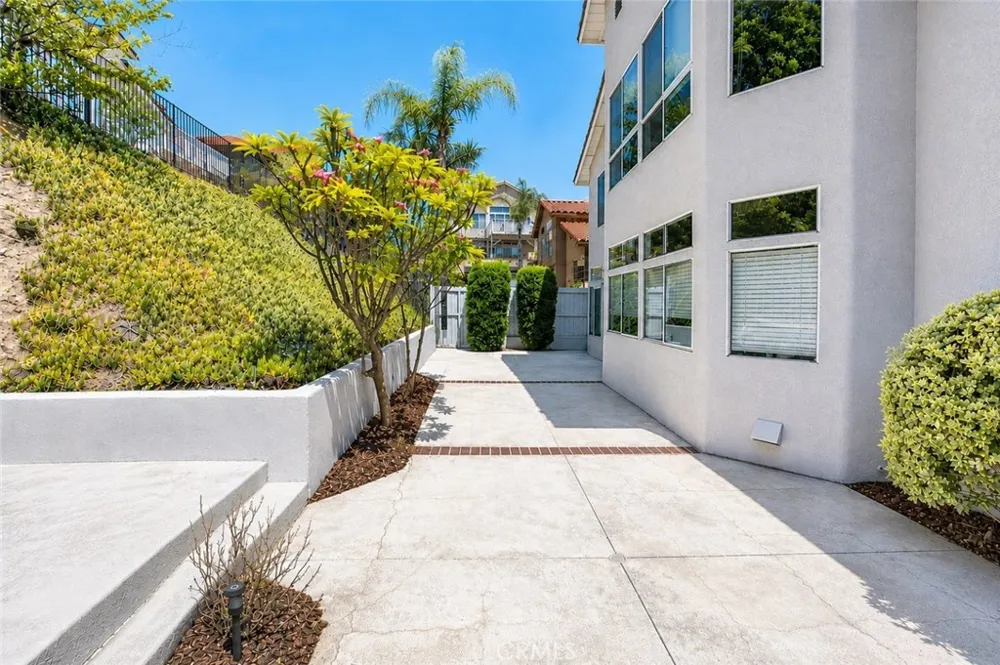 476 Somerset Cir Corona, CA 92879