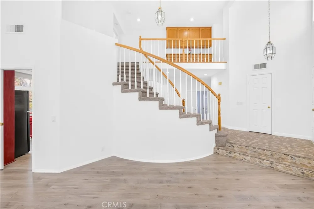 476 Somerset Cir Corona, CA 92879