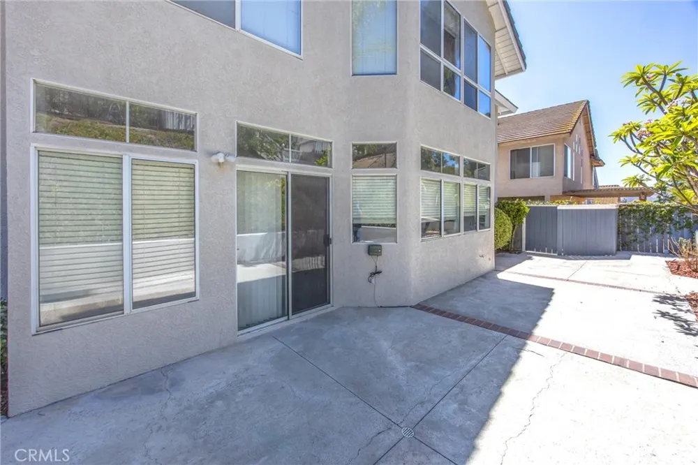 476 Somerset Cir Corona, CA 92879