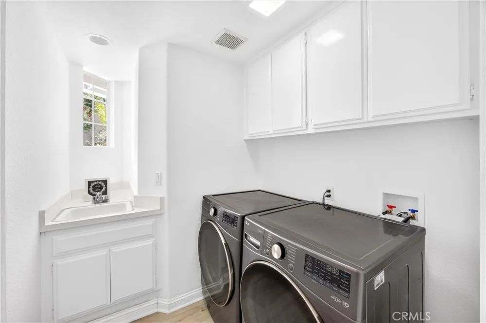 476 Somerset Cir Corona, CA 92879
