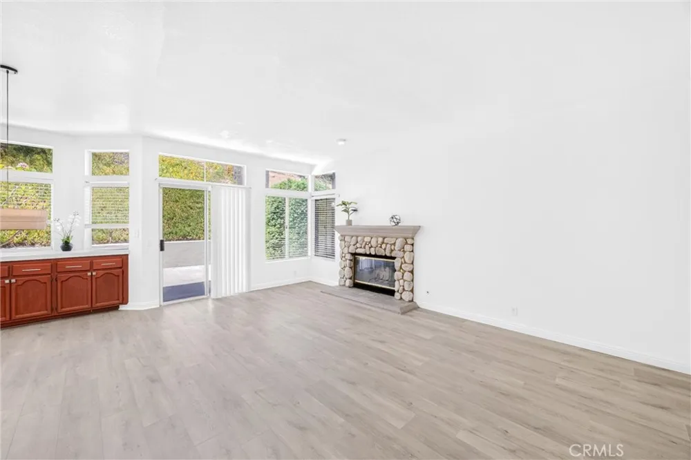 476 Somerset Cir Corona, CA 92879