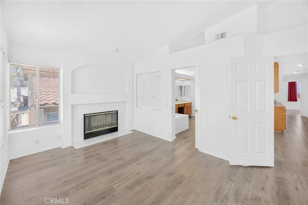 476 Somerset Cir Corona, CA 92879