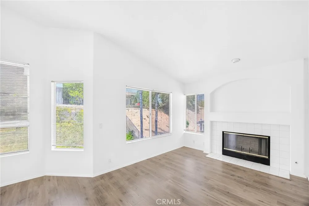 476 Somerset Cir Corona, CA 92879