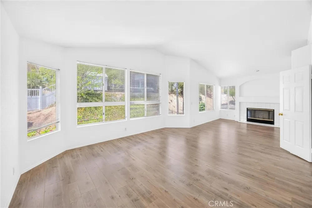 476 Somerset Cir Corona, CA 92879