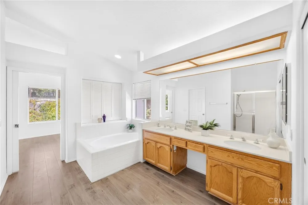 476 Somerset Cir Corona, CA 92879