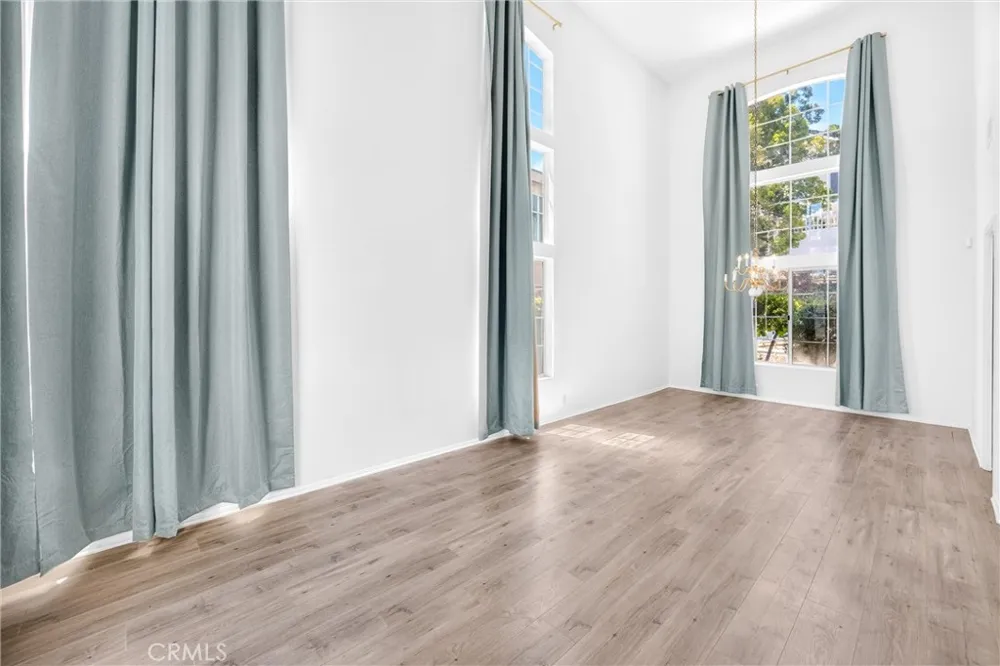 476 Somerset Cir Corona, CA 92879