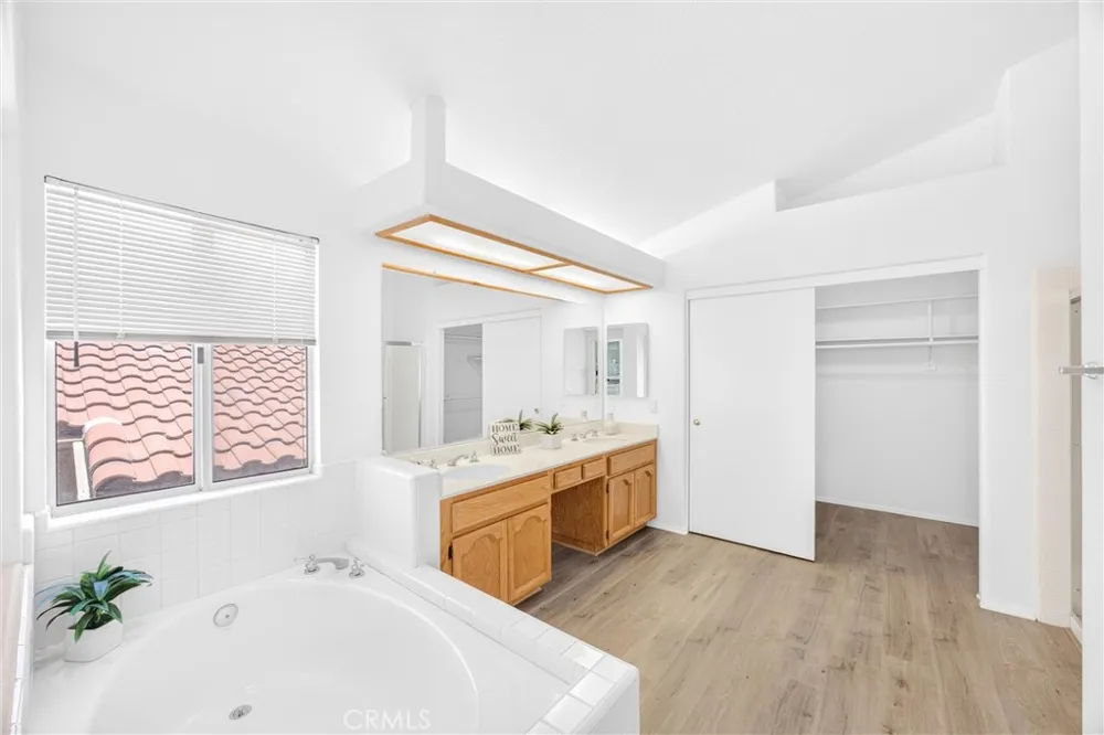 476 Somerset Cir Corona, CA 92879