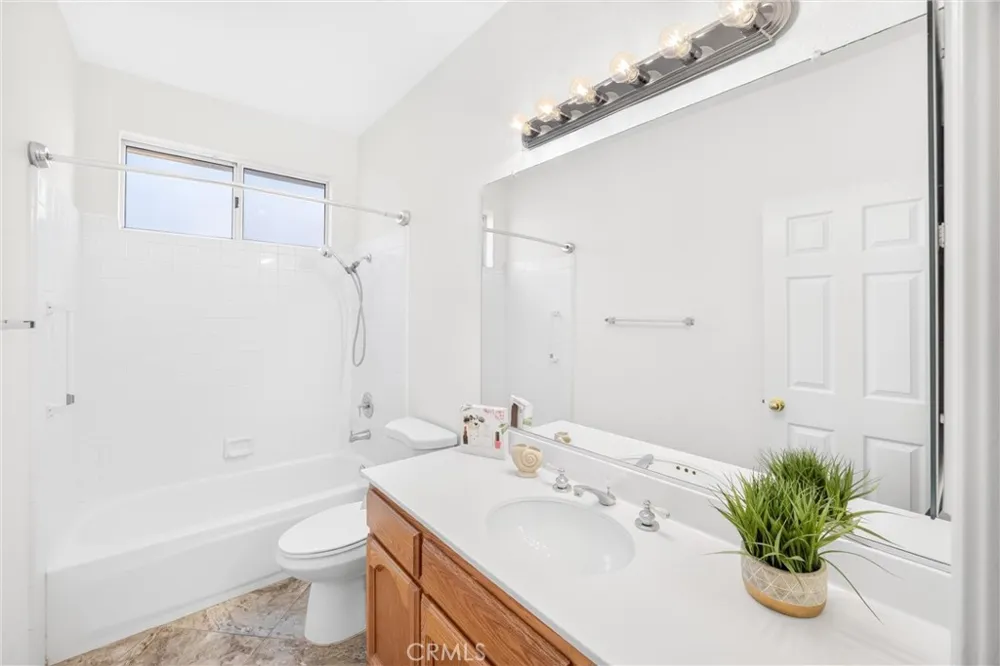 476 Somerset Cir Corona, CA 92879