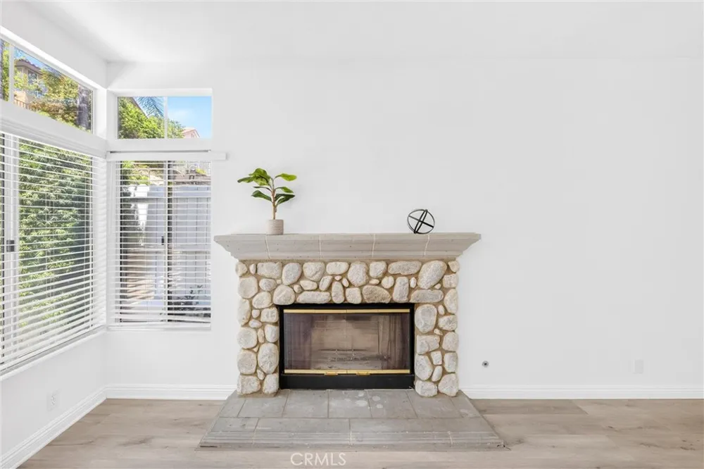 476 Somerset Cir Corona, CA 92879