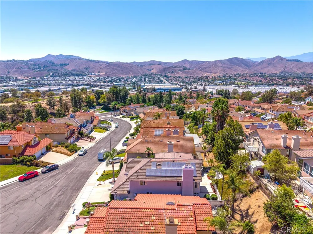 476 Somerset Cir Corona, CA 92879