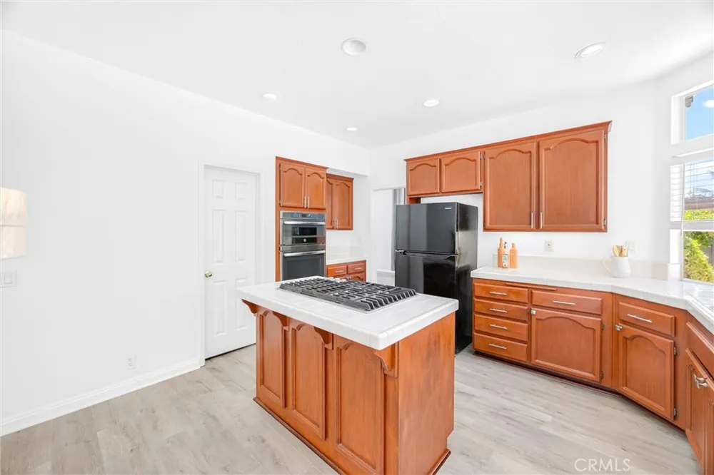 476 Somerset Cir Corona, CA 92879
